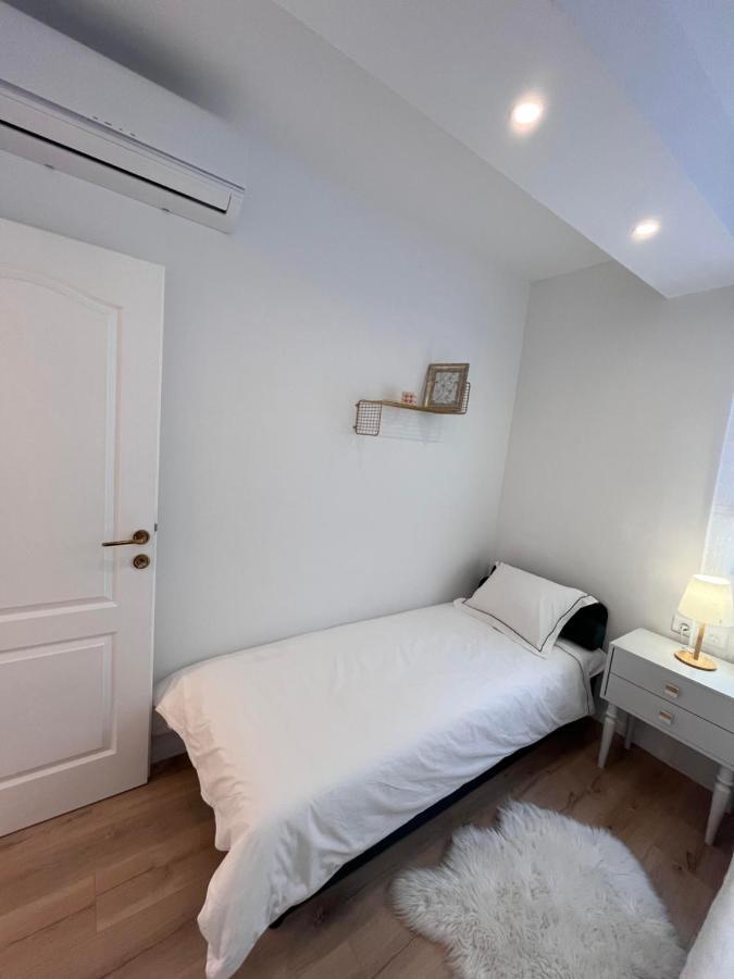 Modern Olive 30 Meters From The In * Duce