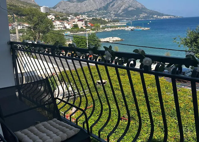 Modern Apartment Olive 30 Meters From The Beach In Duce