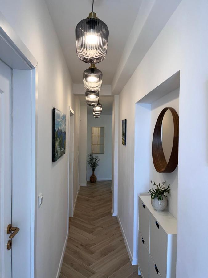 Modern Olive 30 Meters From The In Apartament